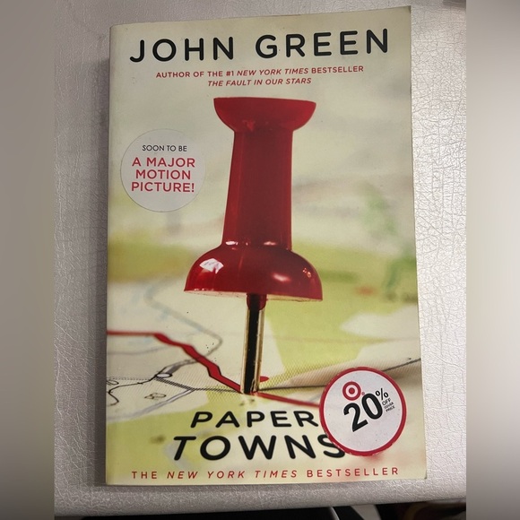 Paper Towns by John Green - Picture 1 of 2